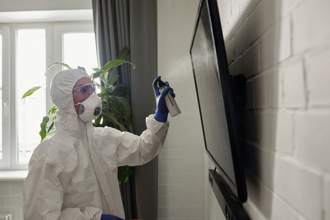 American Airlines Passengers Report Biohazard Cleanup Failure Involving Alcohol Spray in 2026 - Nomad Lawyer